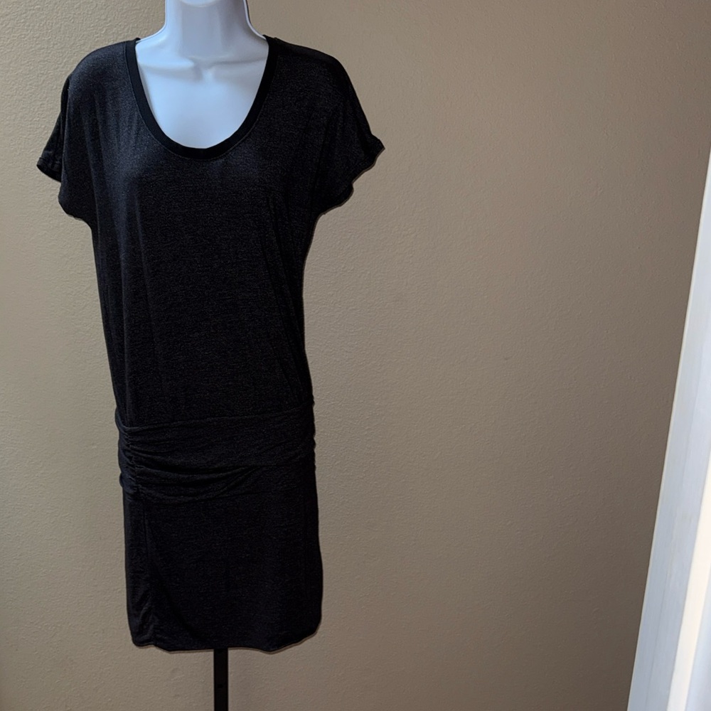 Athleta Odyssey T-Shirt Dress Charcoal Heather Short Sleeve Ruching Women’s Sz S